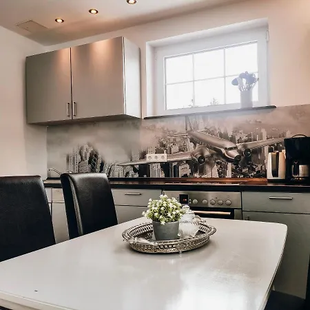 Xenos Apartment *